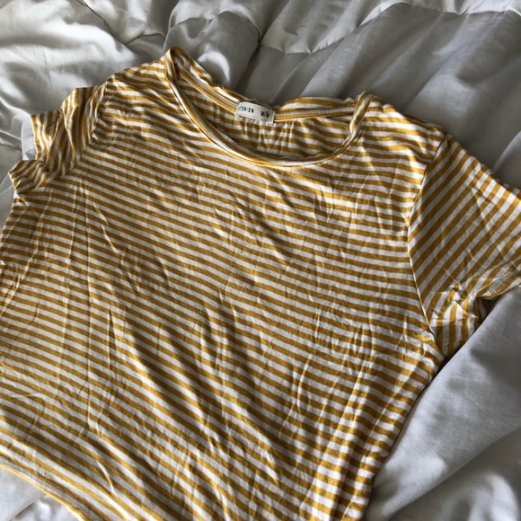 Cotton On Yellow striped crop top - Picture 2 of 2